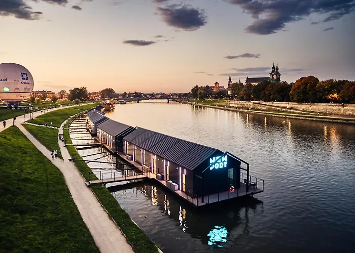 New Port - Premium Floating Aparthotel