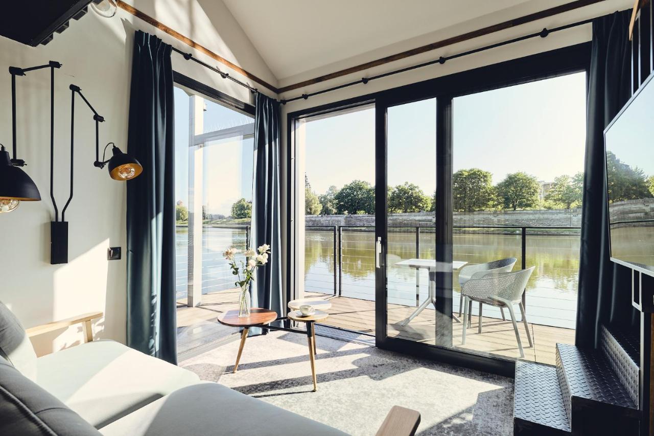 New Port - Premium Floating Aparthotel 4*